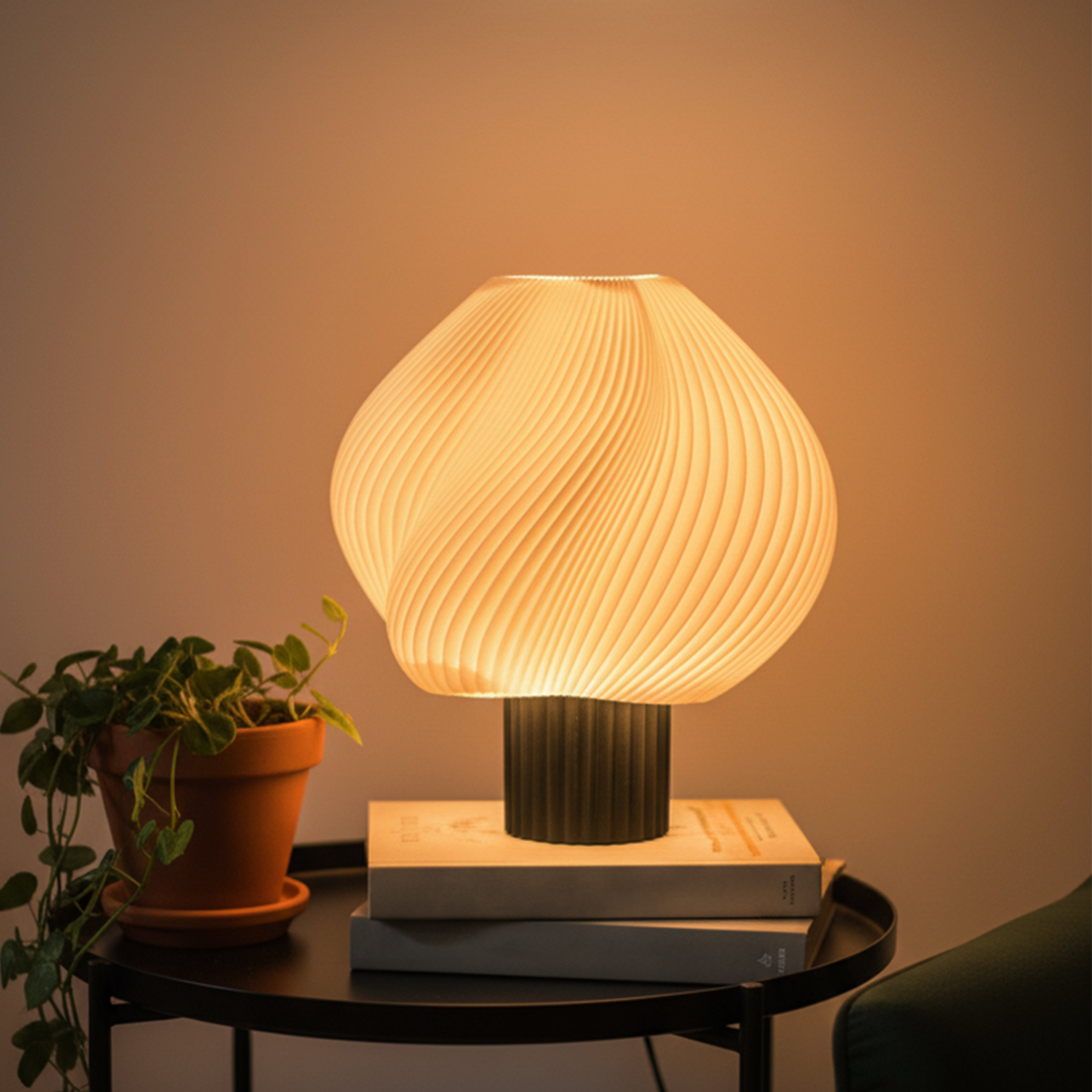 Sepal Swirl Lamp