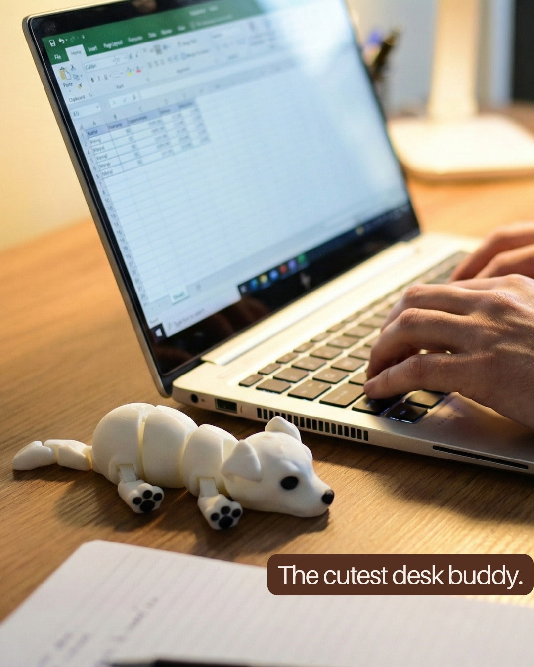 Doggo Flexi Keychain